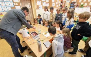 Zajęcia z ciekłym azotem w klasie 2 b i 4 c (14)