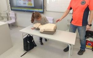 Spotkanie uczniów klasy 1b z ratownikiem (14)