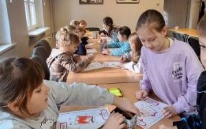 Warsztaty ceramiczne oraz zajęcia biblioteczne uczniów klasy 2 a (10)