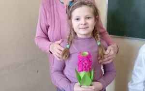 Kreatywne spotkanie z Seniorkami w świetlicy szkolnej (2)