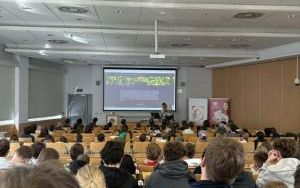 Klasa 7 a i 8 a podczas VII Szkolnej Konferencji Klimatycznej (4)