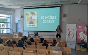 Klasa 7 a i 8 a podczas VII Szkolnej Konferencji Klimatycznej (3)