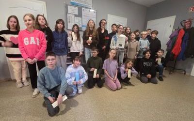 „Wiosna z książką” – Zabawy literackie uczniów klasy 4a (5)