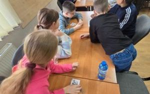„Wiosna z książką” – Zabawy literackie uczniów klasy 4a (3)