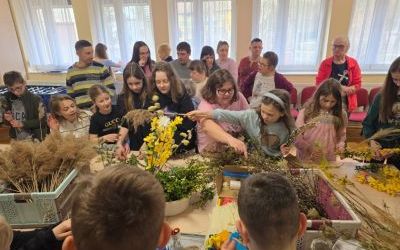 Uczniowie klasy 4 a na warsztatach w Środowiskowym Domu Samopomocy w Oleśnicy (6)