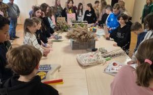 Uczniowie klasy 4 a na warsztatach w Środowiskowym Domu Samopomocy w Oleśnicy (5)