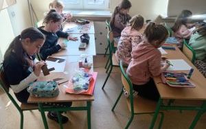 Szkolny konkurs plastyczny „Wiosna w lesie” (17)