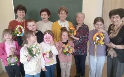 Świąteczne spotkanie z Seniorkami w świetlicy szkolne (2)