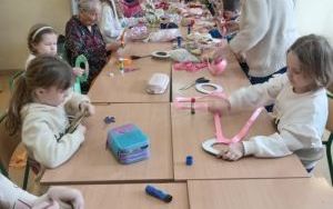 Świąteczne spotkanie z Seniorkami w świetlicy szkolne (6)