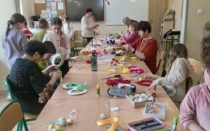 Świąteczne spotkanie z Seniorkami w świetlicy szkolne (2)