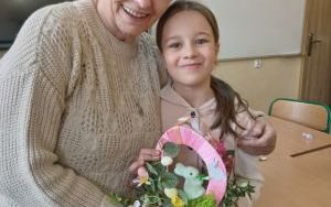 Świąteczne spotkanie z Seniorkami w świetlicy szkolne (1)