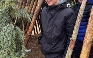 Uczniowie na warsztatach survivalowych w Warsztatowni Kulturka u Stółka (2)