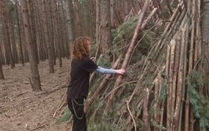 Uczniowie na warsztatach survivalowych w Warsztatowni Kulturka u Stółka (8)