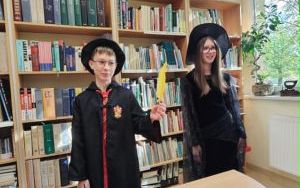 Pasowanie na czytelnika uczniów klas pierwszych (10)