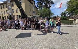 Uczniowie SP1 podczas Dnia Otwartych Koszar w Oleśnicy (9)