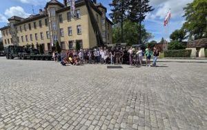 Uczniowie SP1 podczas Dnia Otwartych Koszar w Oleśnicy (5)