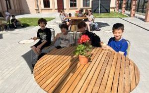 Klasa 3a świętowała zakończenie roku szkolnego na kręglach i przy lodach. (3)