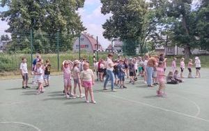 Sportowe konkurencje w świetlicy szkolnej (13)