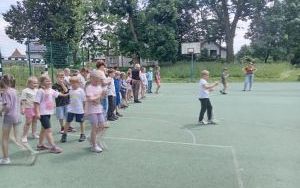 Sportowe konkurencje w świetlicy szkolnej (9)